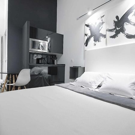Fino Modern & Luxury Apartment Севиля Екстериор снимка