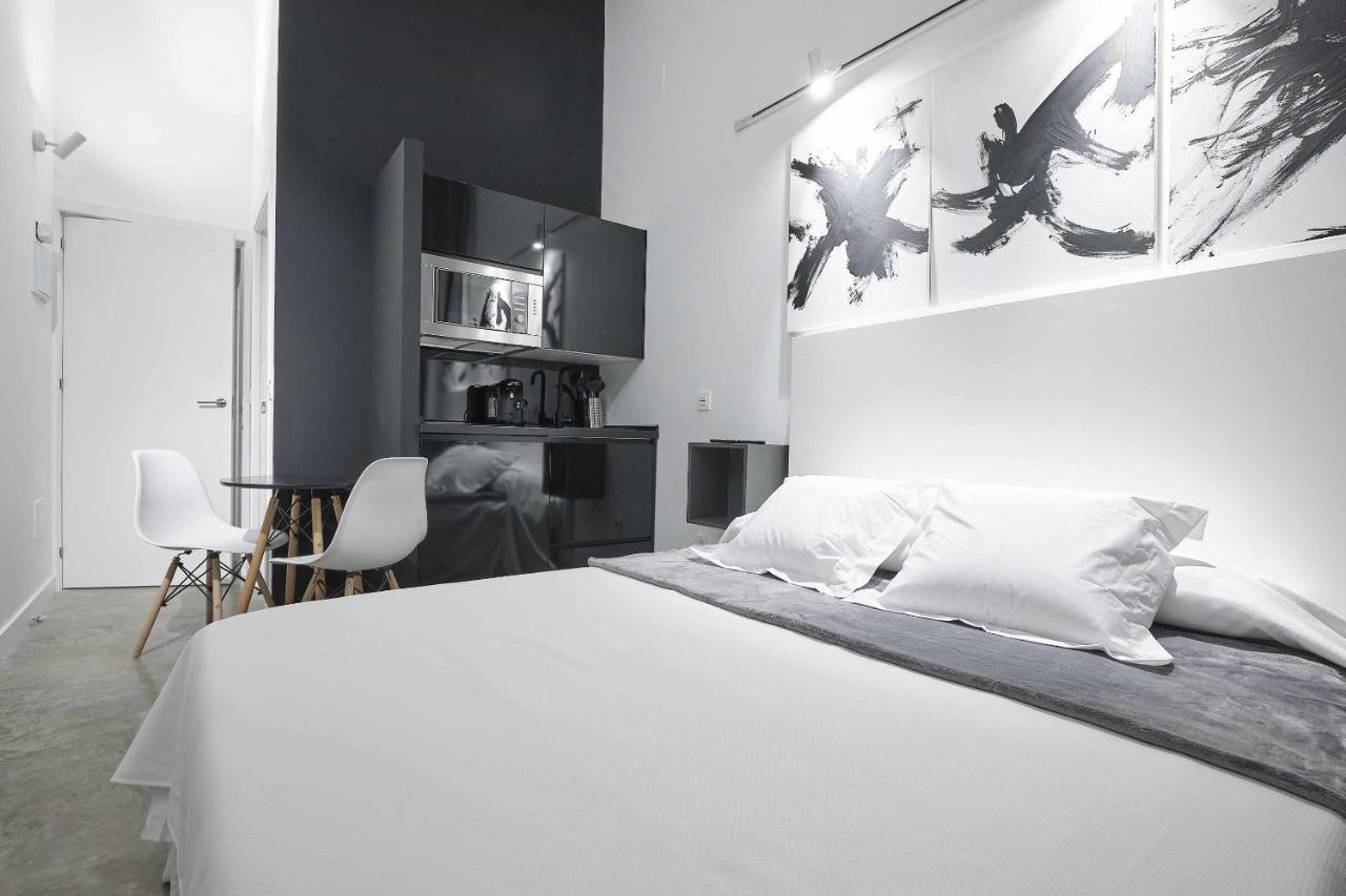 Fino Modern & Luxury Apartment Севиля Екстериор снимка