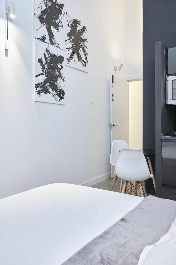 Fino Modern & Luxury Apartment Севиля Екстериор снимка